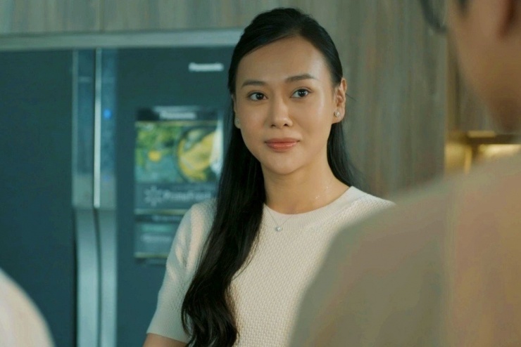 1755048037-quynh-kool22-width1020height680 Phương Oanh gây tranh cãi vì diễn xuất gượng gạo thiếu tự nhiên với Doãn Quốc Đam.