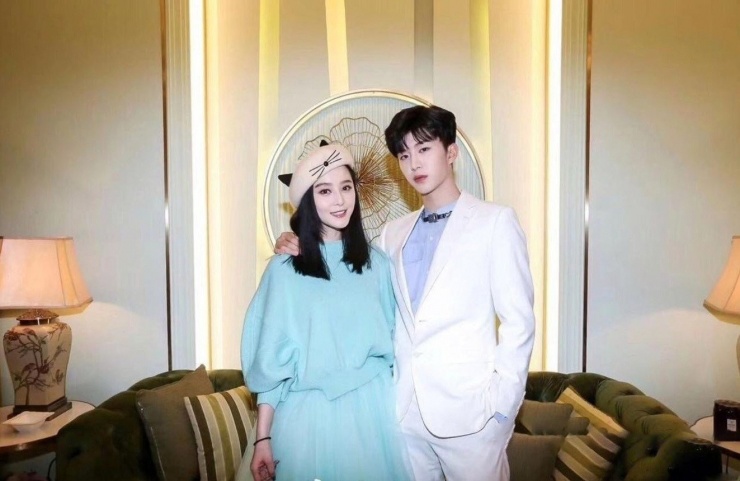 Nam ca sĩ là em trai ruột của nữ diễn viên Phạm Băng Băng.