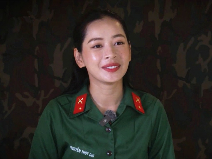 Nhan sắc Chi Pu trong