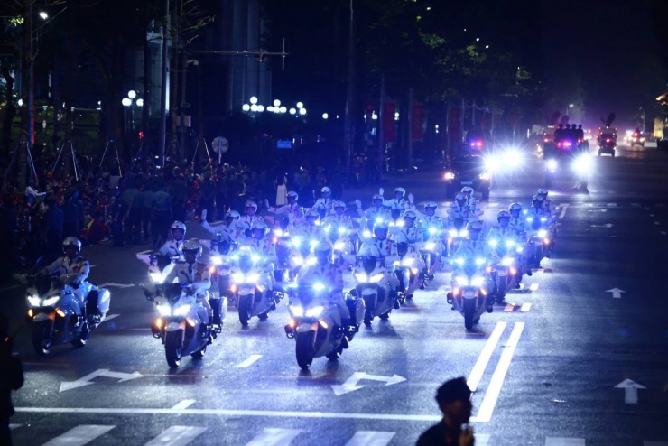 1755827115-db28a-0525-width1200height800 Dàn chiến sĩ rạng rỡ trong ngày hợp luyện diễu binh - 15