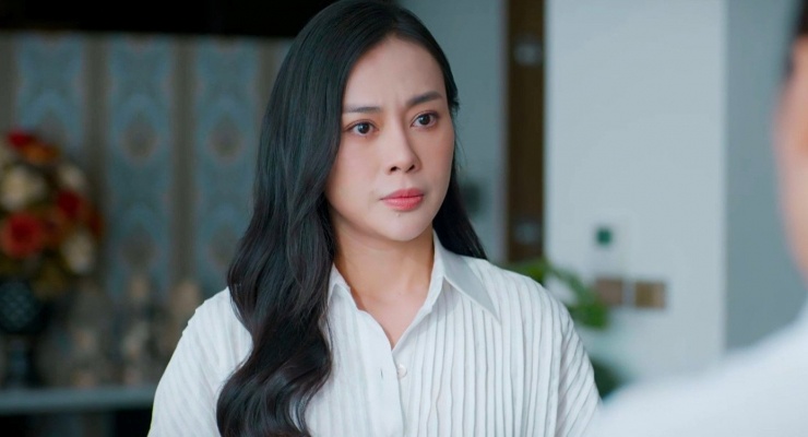 Phương Oanh gây tranh cãi vì giọng thoại thiếu mạnh mẽ.