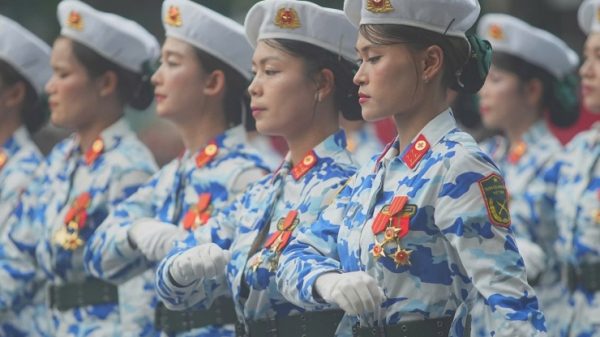 Nhan sắc gây sốt của nữ chiến sĩ A80 1756616411 tp nusiquan24 width1390height926