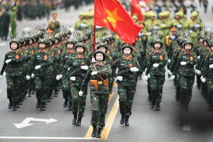 1756817181-z7-5609beab003c4cf4e7c4fff7fcafd147-width1390height926 80 năm qua, Bộ đội Thông tin luôn đoàn kết, mưu trí, dũng cảm, vượt qua mọi khó khăn, giữ vững “Mạch máu thông tin liên lạc”, lập nên nhiều chiến công xuất sắc. Là lực lượng được ưu tiên xây dựng hiện đại, Bộ đội Thông tin quyết tâm bảo đảm thông tin liên lạc “kịp thời - chính xác - bí mật - an toàn”, đáp ứng yêu cầu nhiệm vụ trong tình hình mới.