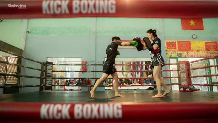 Nguyễn Vũ Quỳnh Hoa - nữ sinh Thái Nguyên vô địch MMA Việt Nam: Sáng đi học, tối lên võ đài - 4