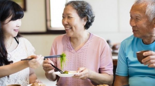 Con cái có hiếu thảo hay không, chỉ cần nhìn qua 3 điều này là hiểu 1757037936 705 thumbnail width740height495 anh cat 3 2 auto cropjpg