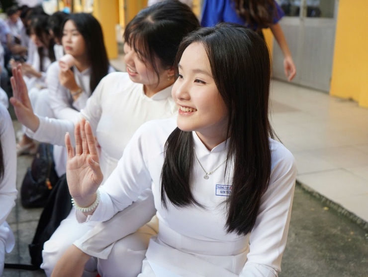 Nét đẹp tinh khôi của nữ sinh ngày tựu trường - 5