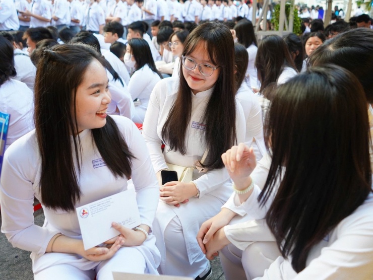 Nét đẹp tinh khôi của nữ sinh ngày tựu trường - 10