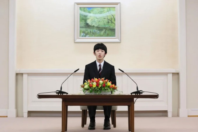 Hoàng tử Hisahito trong cuộc họp báo đầu tiên hồi tháng 3. Ảnh: Kyodo News