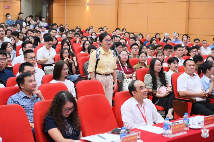 Những bác sĩ được netizen xin