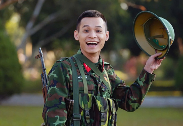 1757808222-do-mixi-trong-sao-nhap-ngu-width1280height880-1 Độ Mixi trong chương trình Sao nhập ngũ.