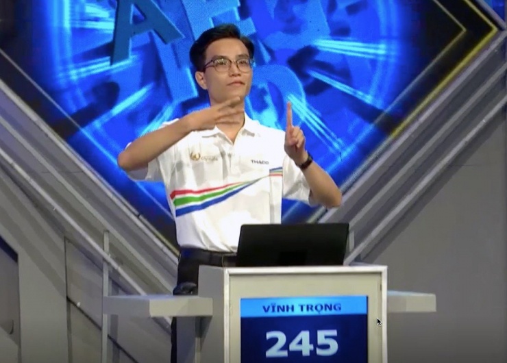 Vĩnh Trọng cán đích với điểm số cao nhất đoàn đua.