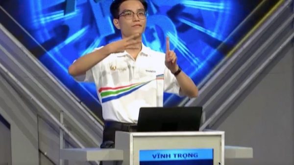 Nam sinh Đồng Tháp giành vòng nguyệt quế, vào thi quý IV Đường lên đỉnh Olympia 25 29 Nam sinh Đồng Tháp giành vòng nguyệt quế, vào thi quý IV Đường lên đỉnh Olympia 25 1757842558 tienphong olympia thang2b width1037height742