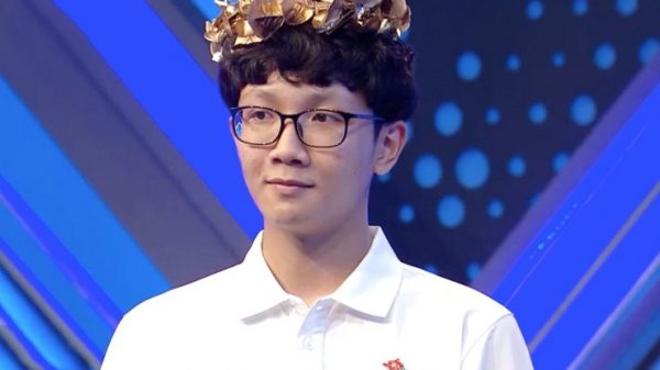 Nam sinh Hà Nội giành vòng nguyệt quế Đường lên đỉnh Olympia với điểm số 300 1758445844 tienphong olympia quyiv tuan1a width1159height805