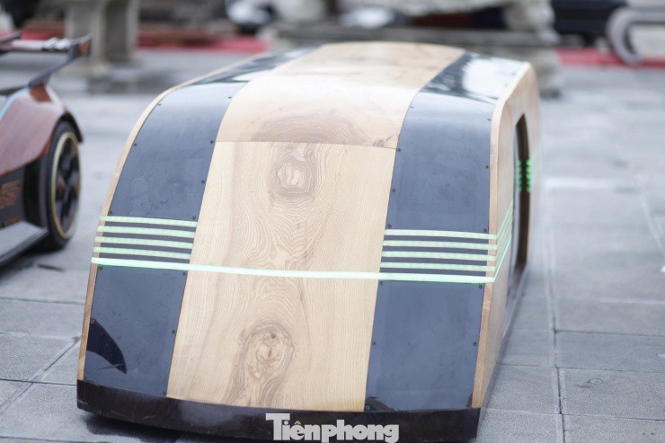 Ý tưởng làm xe ô tô bằng gỗ này đến từ một chàng trai ở tỉnh Bắc Ninh.