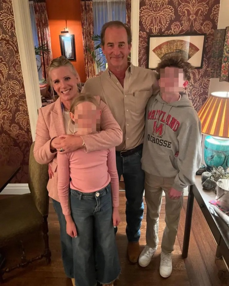 Cabot từng kết hôn với Andrew Cabot, người điều hành Privateer Rum, thương hiệu rượu có lịch sử lâu đời ở vùng New England. Ảnh: FB/Maud Cabot