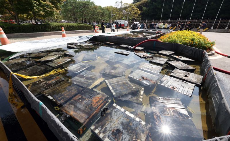 Cháy trung tâm dữ liệu tại Hàn Quốc: 858TB dữ liệu chính phủ có thể mất vĩnh viễn vì không có bản sao lưu- Ảnh 3. Cháy trung tâm dữ liệu tại Hàn Quốc: 858TB dữ liệu chính phủ có thể mất vĩnh viễn vì không có bản sao lưu- Ảnh 3.