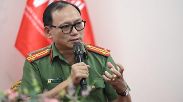 Từ cú sốc Shark Bình: Giới trẻ ngày nay đang thần tượng hóa hình ảnh hơn là giá trị? 1759884533 z0 dfecaf5cb488d498ecc8 width1390height925