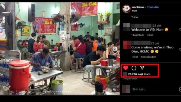 Khách Tây "chơi nhạc" giữa quán bún bò Huế gây sốt, chủ quán hành động bất ngờ 1759970946 2 width1024height495