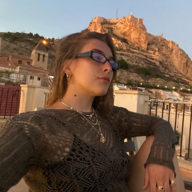 1759970947-858-065-4-n-width1080height1080 Khách Tây