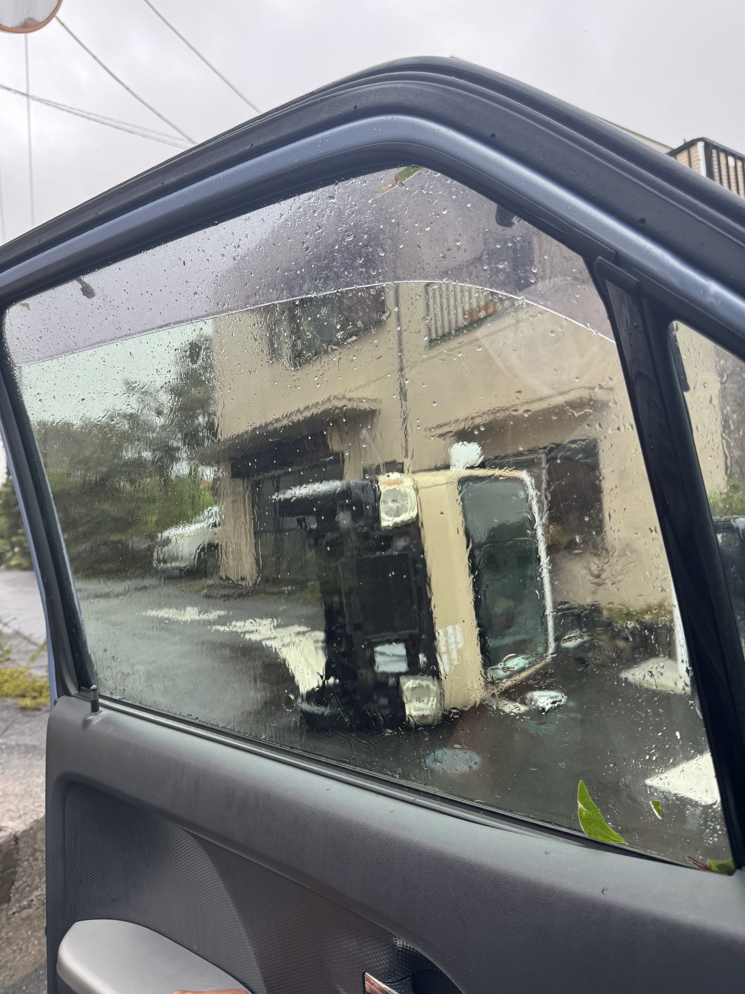 Bão Hạ Long gây cảnh tượng kinh hoàng tại Nhật Bản- Ảnh 4.