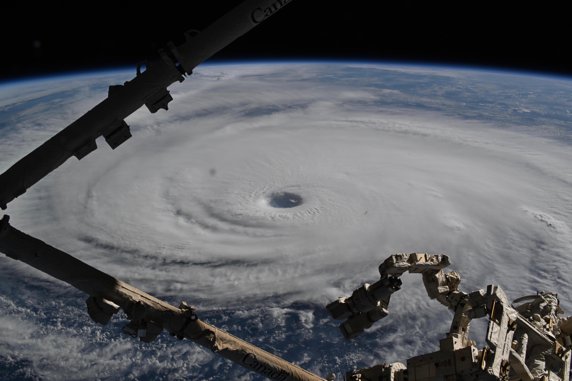 Bão Hạ Long gây cảnh tượng kinh hoàng tại Nhật Bản- Ảnh 6.