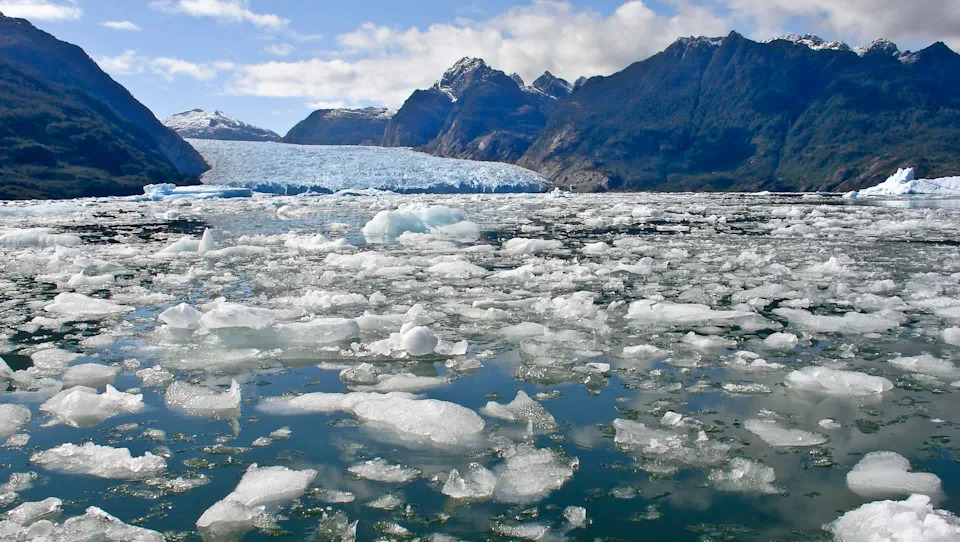 Đặt vệ tinh thăm dò sâu dưới sông băng khổng lồ ở Nam Cực, phát hiện điều đáng buồn- Ảnh 2.