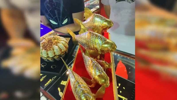 Mang số vàng giữ suốt 18 năm đi kiểm tra, người đàn ông sốc nặng khi biết giá trị - 2