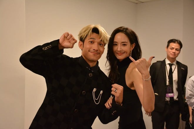 Xôn xao clip Liên Bỉnh Phát “bắn” tiếng Anh giữa lễ trao giải Kim Chung!- Ảnh 5.