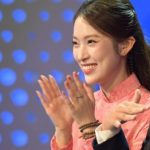 Khánh Vy duyên dáng sánh đôi MC Ngọc Huy trong chung kết Olympia 25 1761455368 692 thumbnail width740height495 anh cat 3 2 auto cropjpg