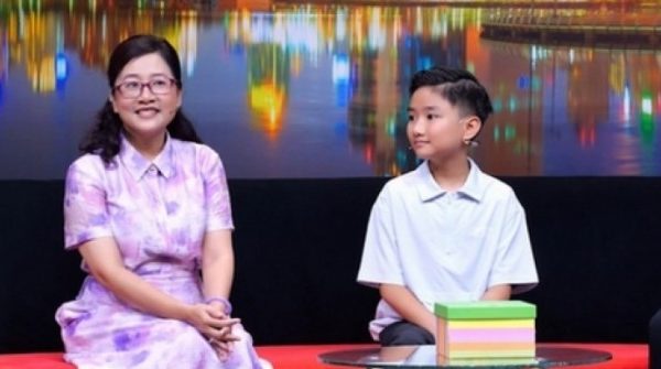 Cậu bé mong ba mẹ “lắng nghe trước khi phán xét” 1761831386 631 thumbnail width740height495 anh cat 3 2 auto cropjpg