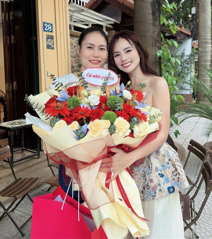 1762063377-anh-2-729-width800height900 My và mẹ kế - người phụ nữ chị hết lòng trân trọng