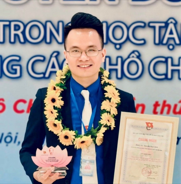 Anh Nguyễn Hoài Đảm nhận Danh hiệu