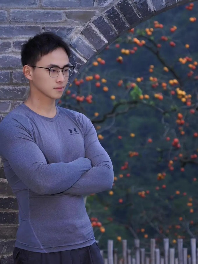 1762662486-0-1427-3536-2515-width680height907 Lin Xiaobai từng là một vận động viên kayak. Ảnh: Southern Metropolis