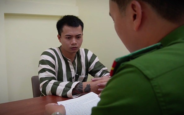 Lê Anh Điệp, 30 tuổi, chủ tài khoản 'Tàng keng Ông Trùm' bị bắt vì cáo buộc đăng video công kích việc cứu trợ lũ lụt, miệt thị người dân, gây chia rẽ các vùng miền. Ảnh: Công an TP HCM