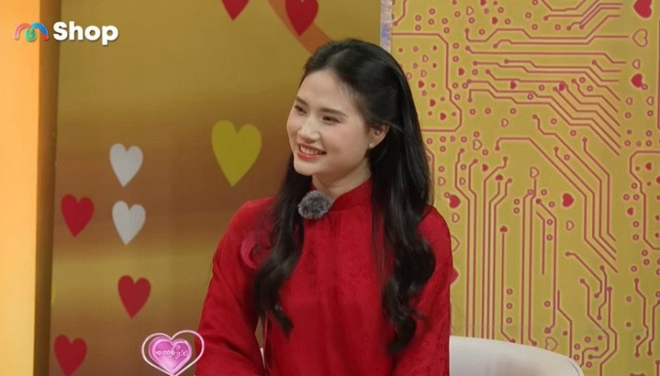 Diệp rung động trước sự tâm lý, hài hước của chàng trai cùng quê. Ảnh cắt từ clip 