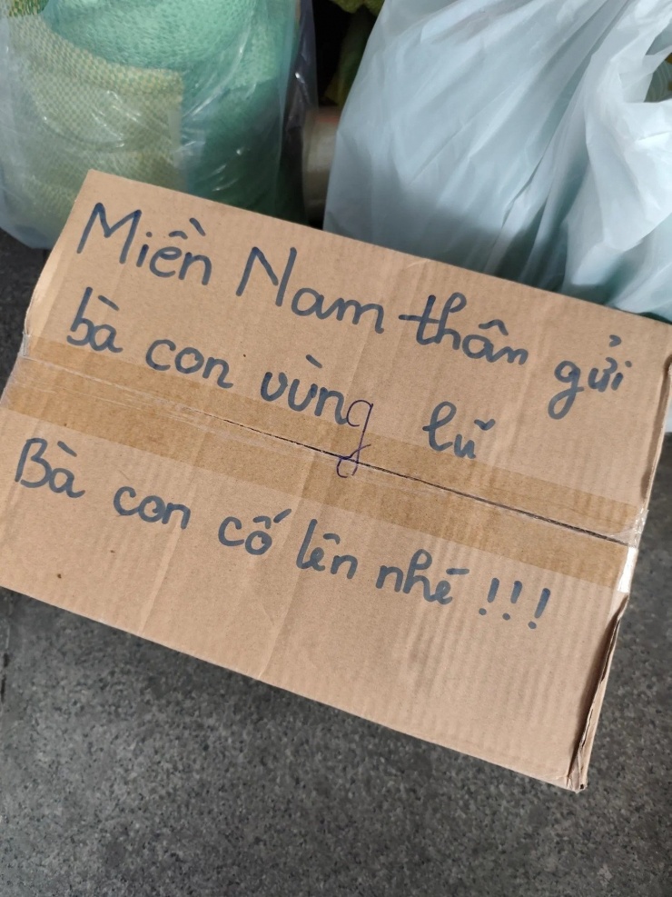 1764032851-yeppilily-width1390height1853 Nét chữ chân phương nhưng nội dung thì tràn đầy tình thương yêu. Nguồn: @yeppilily_