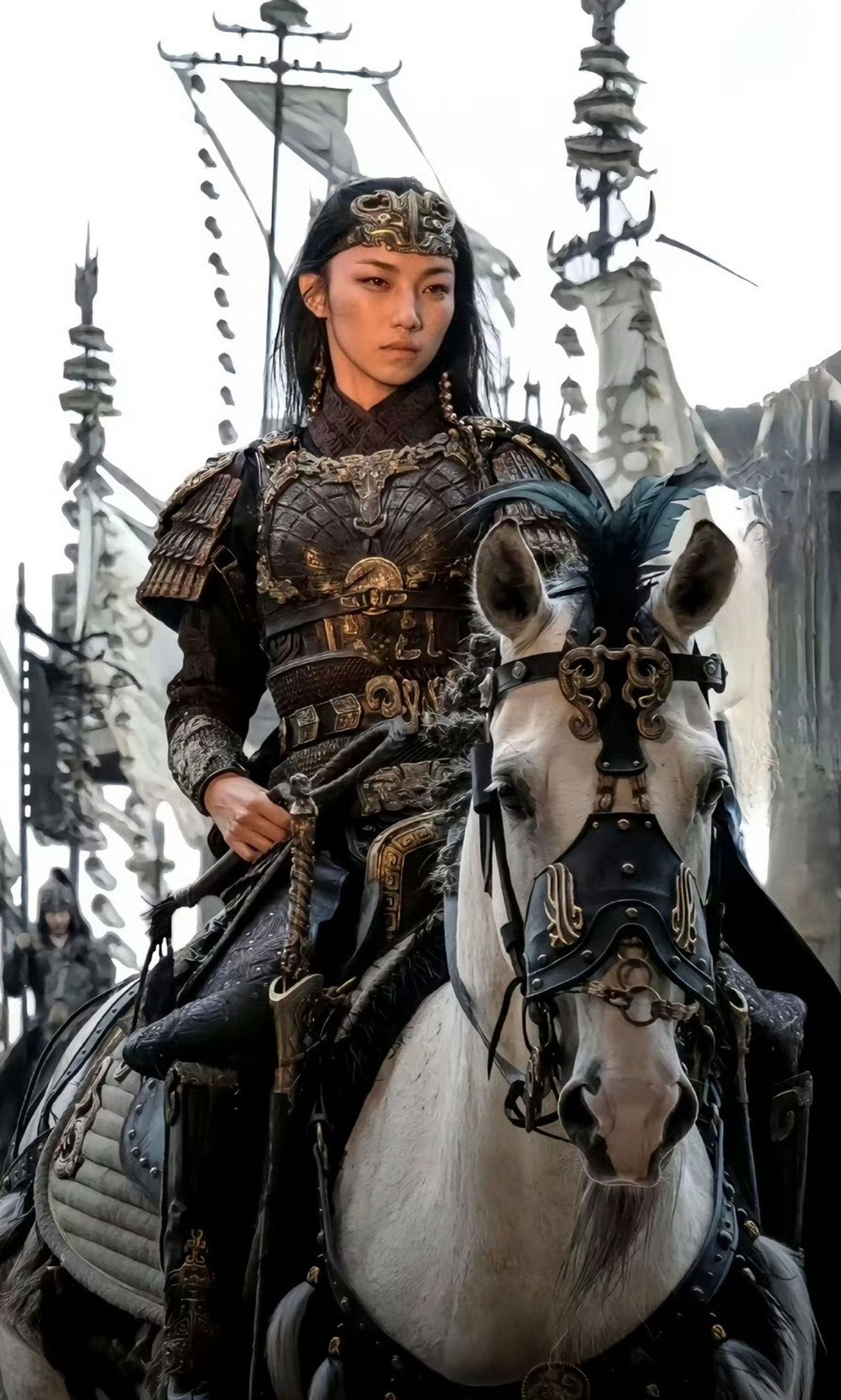 10 nữ tướng quân đẹp nhất Trung Quốc: Triệu Vy bét bảng, hạng 1 khí thế vang danh thiên hạ- Ảnh 1.