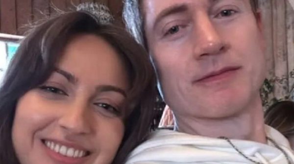 Triệu phú 'nghiện lão hóa ngược' hẹn hò bạn gái kém 18 tuổi 1764896404 734 thumbnail width740height495 anh cat 3 2 auto cropjpg