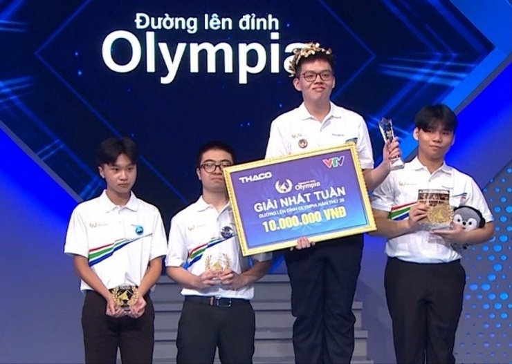 1765109684-olympia-baonam-701-width917height652 Bảo Nam xuất sắc giành vòng nguyệt quế với số điểm 335. Ảnh: FBCT