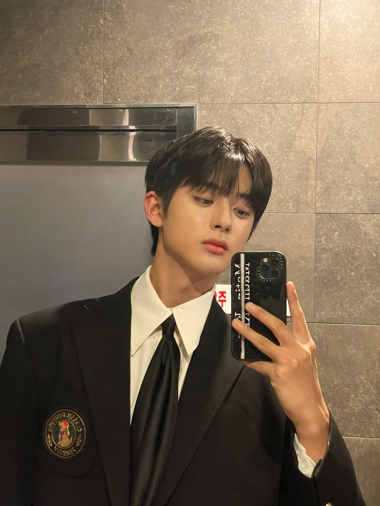 Kim Min Kyu được đánh giá là trưởng thành qua từng vai diễn, có khả năng thích ứng với nhiều dạng nhân vật. Năm 2023, anh tiếp tục đảm nhận vai chính trong bộ phim Maestra: Strings of Truth . Năm 2024, Kim Min Kyu giành chiến thắng tại giải Brand of the Year Awards ở hạng mục Diễn viên mới xuất sắc. Anh cũng tham gia dự án phim cổ trang Missing Crown Prince (Thái tử mất tích) . Tên tuổi của Kim Min Kyu thực sự bùng nổ nhờ thành công của Chị đại học đường 2.