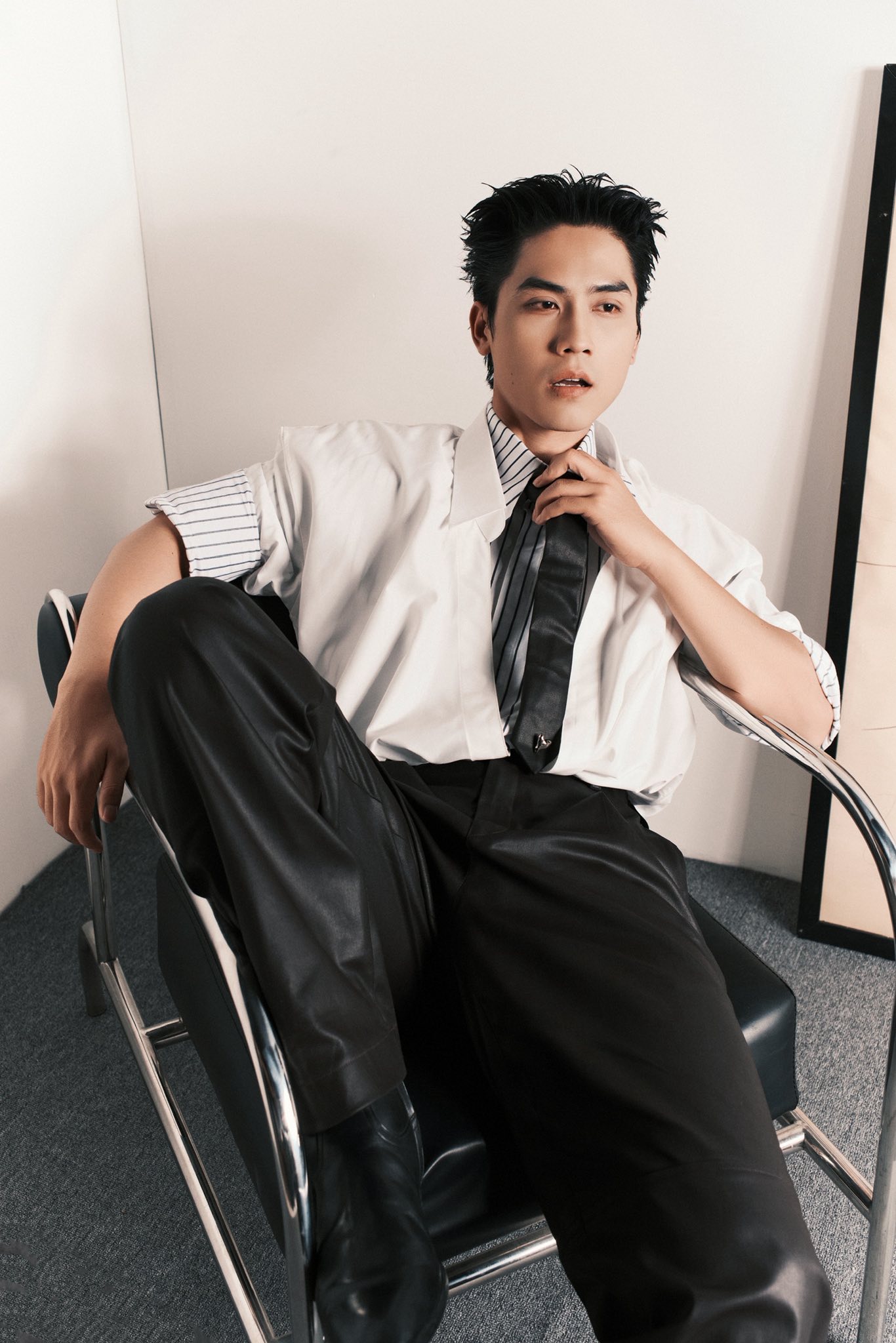 2 nam diễn viên Tử Chiến Trên Không bị nghi