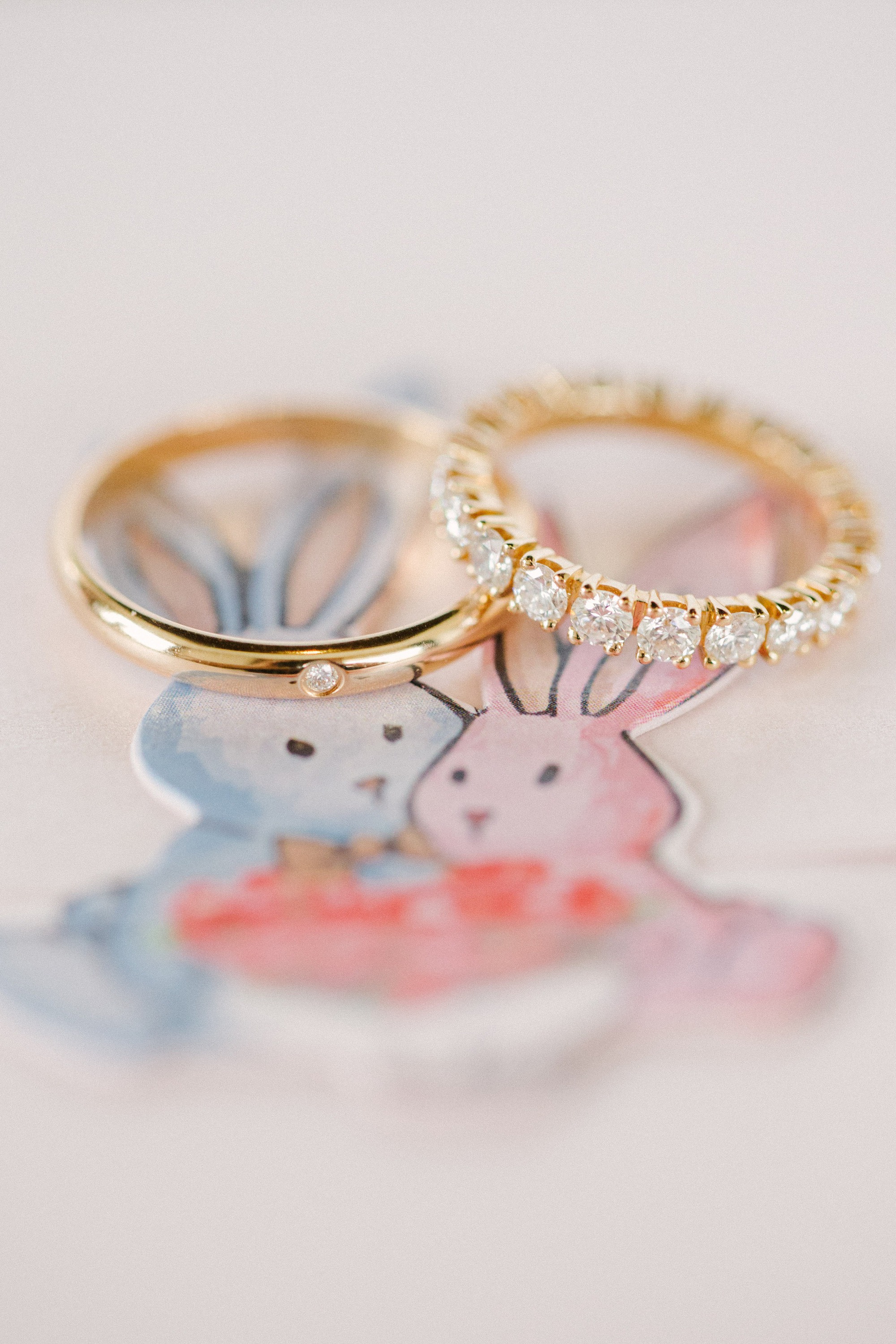 Chiếc nhẫn cưới 1 tỷ vạch trần màn đóng kịch giả tạo của ngọc nữ gia thế bậc nhất showbiz- Ảnh 3. Chiếc nhẫn cưới 1 tỷ vạch trần màn đóng kịch giả tạo của ngọc nữ gia thế bậc nhất showbiz- Ảnh 3.