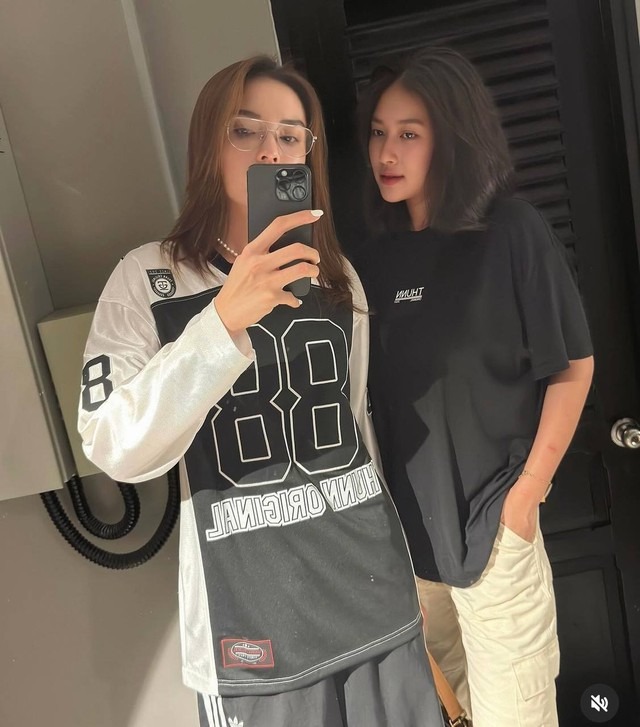 2 nàng hậu hot nhất Vbiz 5 lần 7 lượt vướng tin hẹn hò để lộ tín vật định tình?- Ảnh 10.