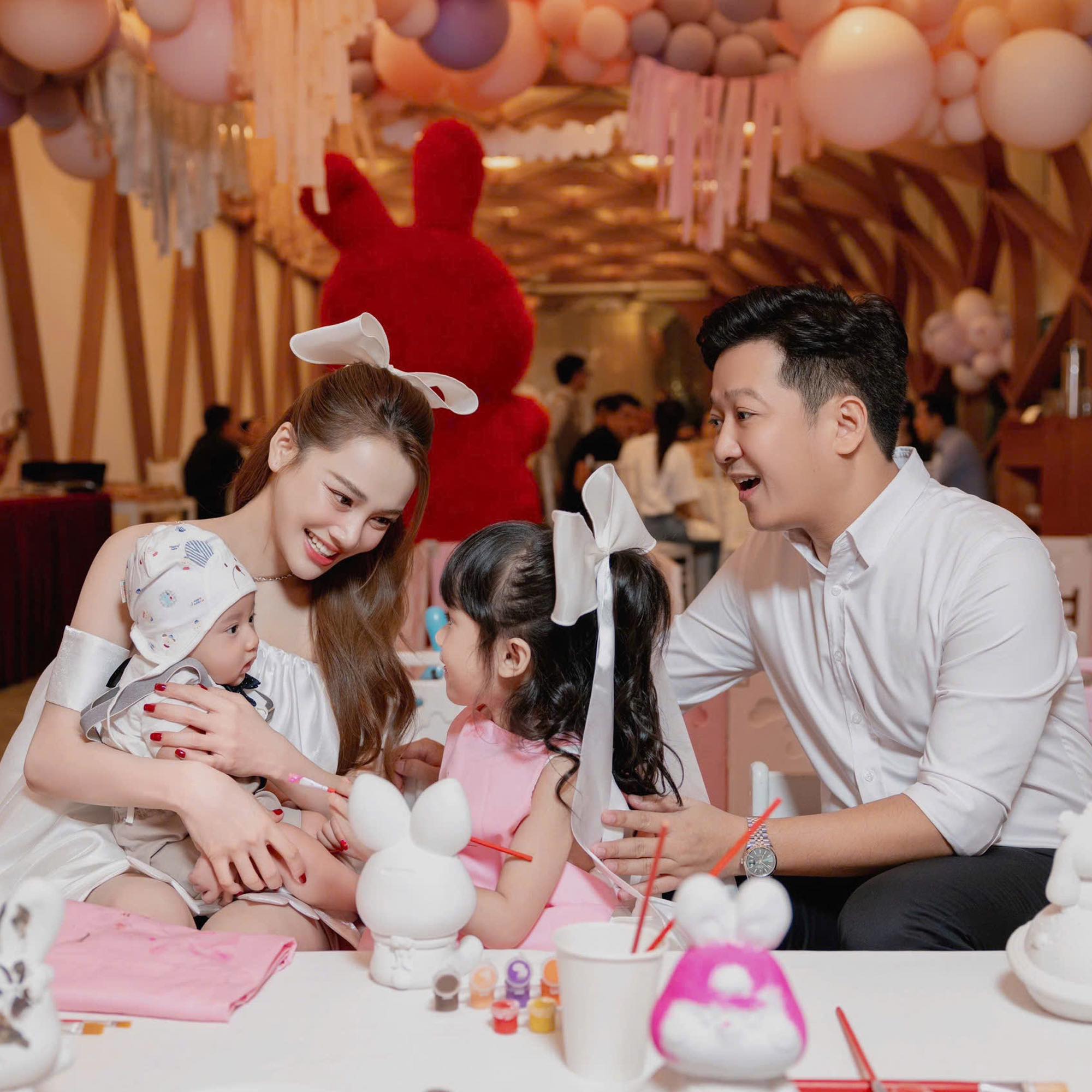 Hot hơn cả sắc vóc Nhã Phương khi bầu lần 3 chính là khoảnh khắc 2 giây vô tình lọt vào ống kính!- Ảnh 7. Hot hơn cả sắc vóc Nhã Phương khi bầu lần 3 chính là khoảnh khắc 2 giây vô tình lọt vào ống kính!- Ảnh 7.