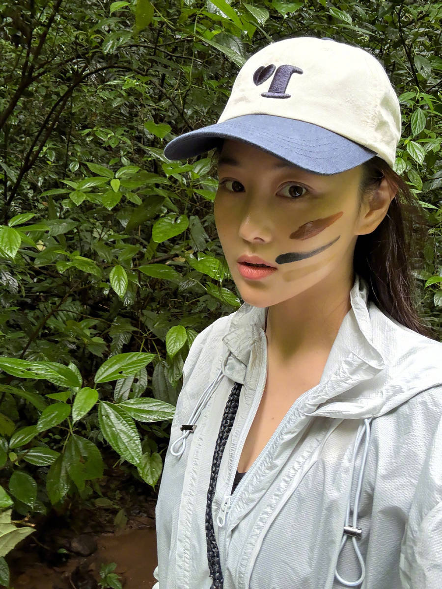 Trương Hinh Dư và chồng khoe ảnh đôi lãng mạn khiến fan chỉ biết thốt lên: