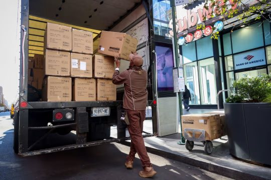 Hãng giao hàng nổi tiếng sa thải 48.000 lao động, lớn nhất trong 20 năm của lịch sử công ty- Ảnh 1.