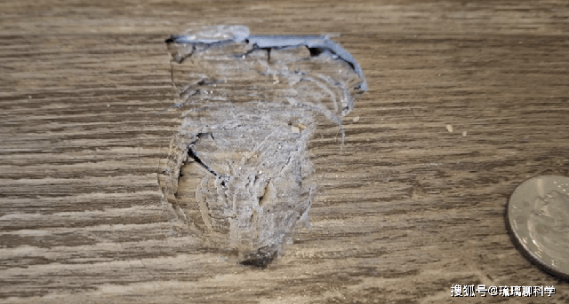 Một vật thể ngoài hành tinh 4,56 tỷ năm tuổi đã đâm vào một ngôi nhà ở Mỹ: Các nhà khoa học cho biết nó già hơn Trái Đất 17 triệu năm!- Ảnh 2. Một vật thể ngoài hành tinh 4,56 tỷ năm tuổi đã đâm vào một ngôi nhà ở Mỹ: Các nhà khoa học cho biết nó già hơn Trái Đất 17 triệu năm!- Ảnh 2.