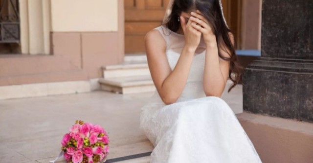 2-1-1748924710-148-width740height495-auto-cropjpg-1 Vừa làm đám cưới, chú rể đã bỏ trốn cùng chị họ cô dâu 2 1 1748924710 148 width740height495 auto cropjpg 1