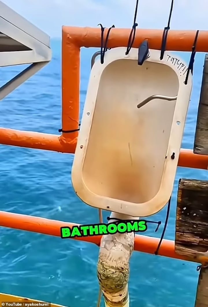 Nhà vệ sinh 'cảm giác mạnh' ở giàn khoan dầu khiến dân mạng hoảng hồn- Ảnh 2.