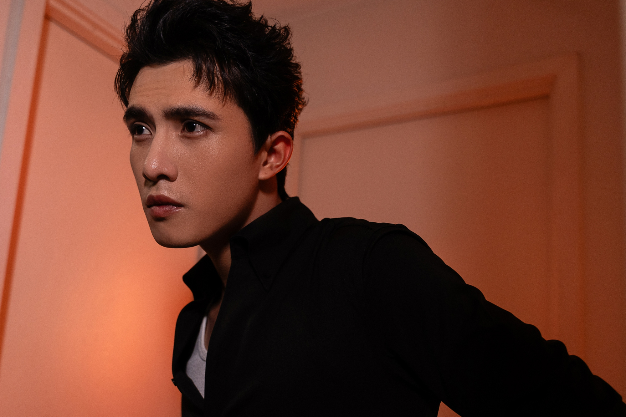 MXH nín thở khi mỹ nam Việt này đi thảm đỏ: Đẹp gì đẹp dữ vậy trời, quá khó tìm được người thứ 2- Ảnh 6.